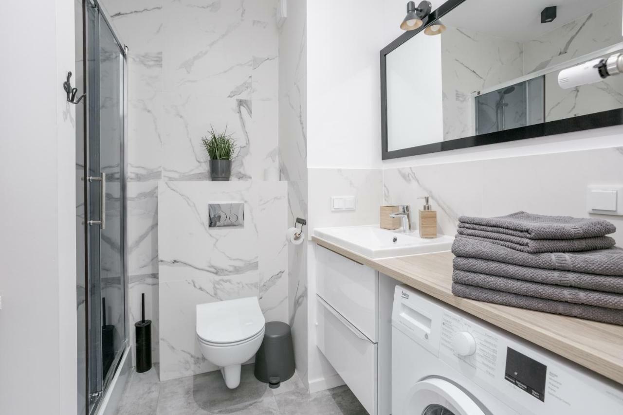 Chill Apartments Wola ワルシャワ エクステリア 写真