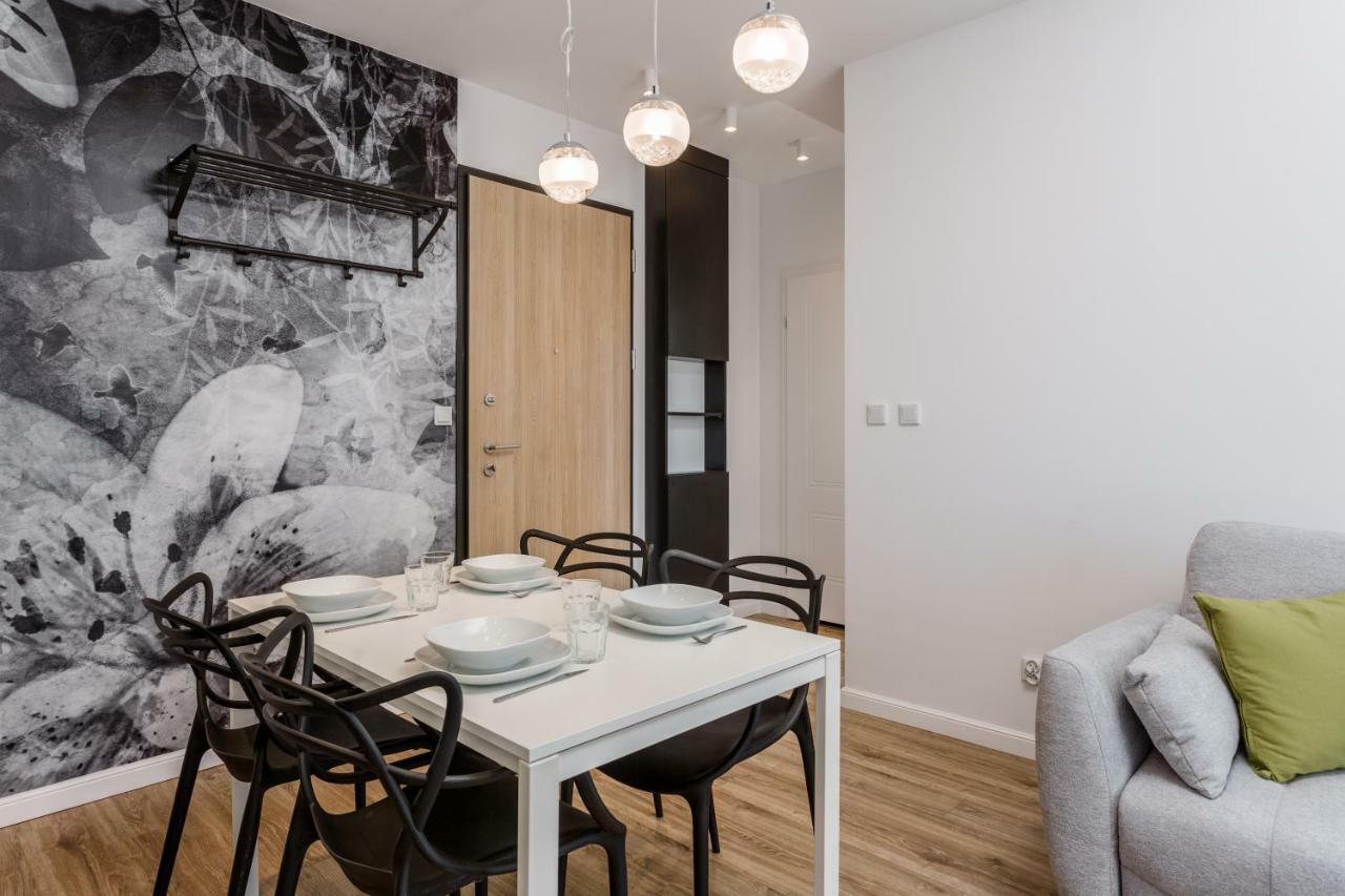 Chill Apartments Wola ワルシャワ エクステリア 写真